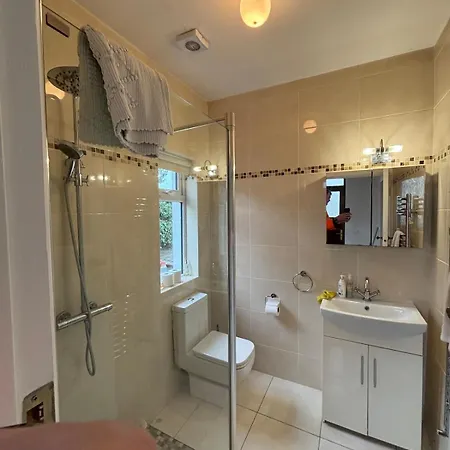 2 Bed 2 Bath House In Quiet Estate Дом отдыха *