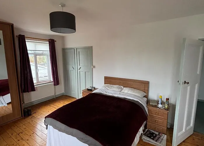 2 Bed 2 Bath House In Quiet Estate Лимерик